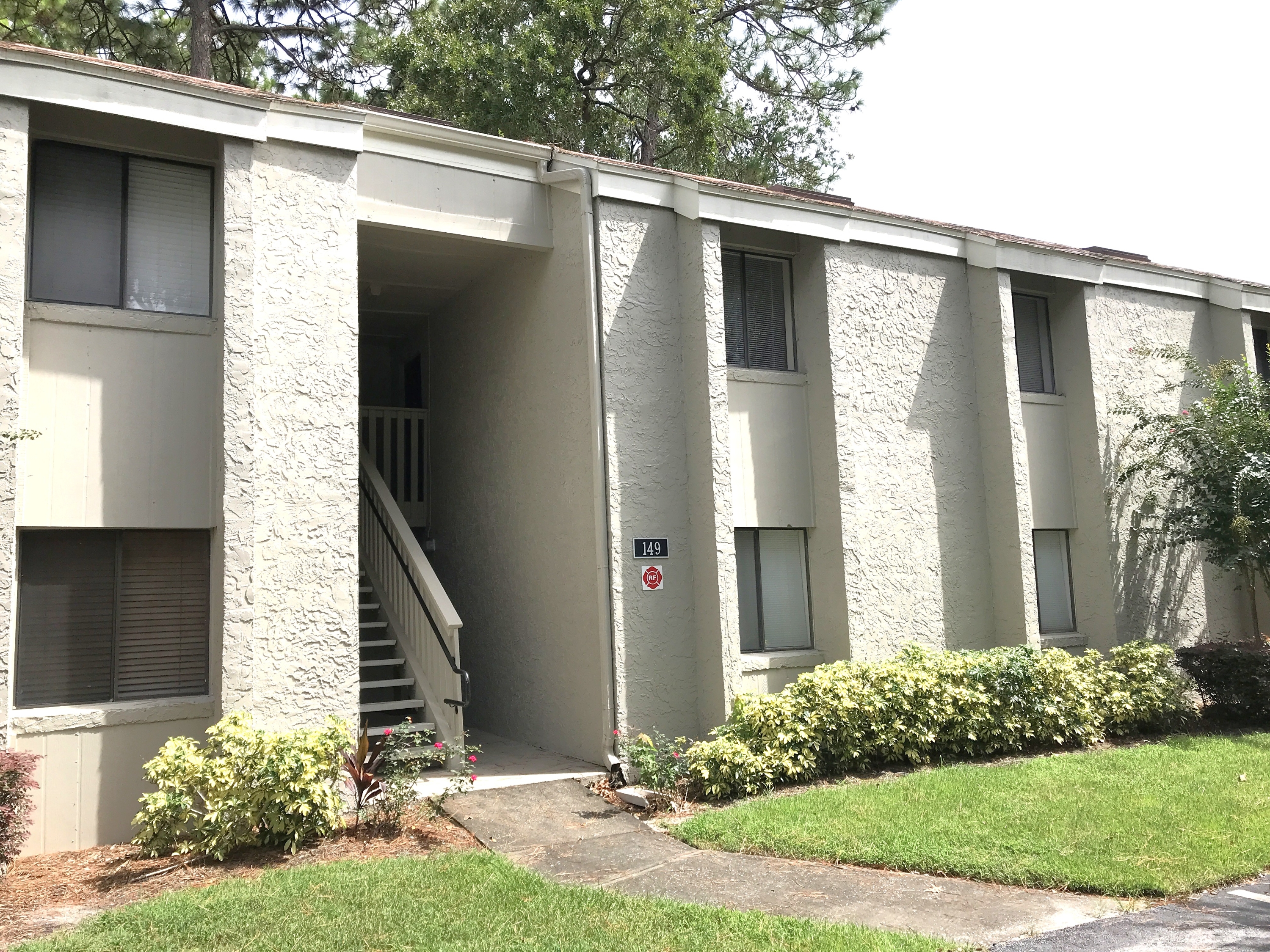 149 springwood Village Cir. Apt D